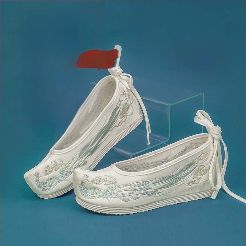 Hanfu moterų batai, vidinis aukštėjimas, Ming stilius, senovinis išsiuvinėtų gėlių audinys, viršus mikropluoštas, smaigus pirštas, aukštas viršus, kulnas 6–8 cm