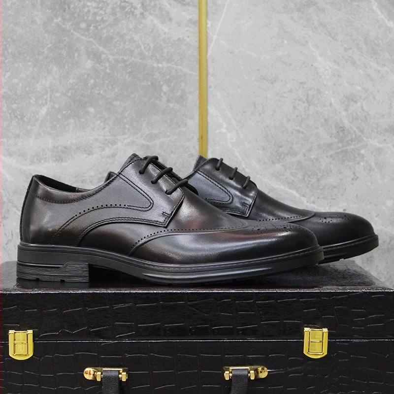 Vyriski formalūs odiniai batai - viršutinis sluoksnis iš pirmosios karvės odos, gumos pada, raišteliai, smailus nosis, pamušalas iš kiaulės odos