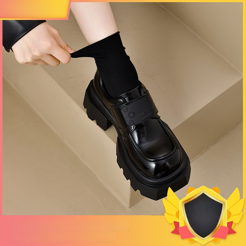 Sieviešu britu stila loaferi ar 6–8 cm papēžu, augšējā daļa no augstas kvalitātes ādas, iekšējā odere no mikrošķiedras