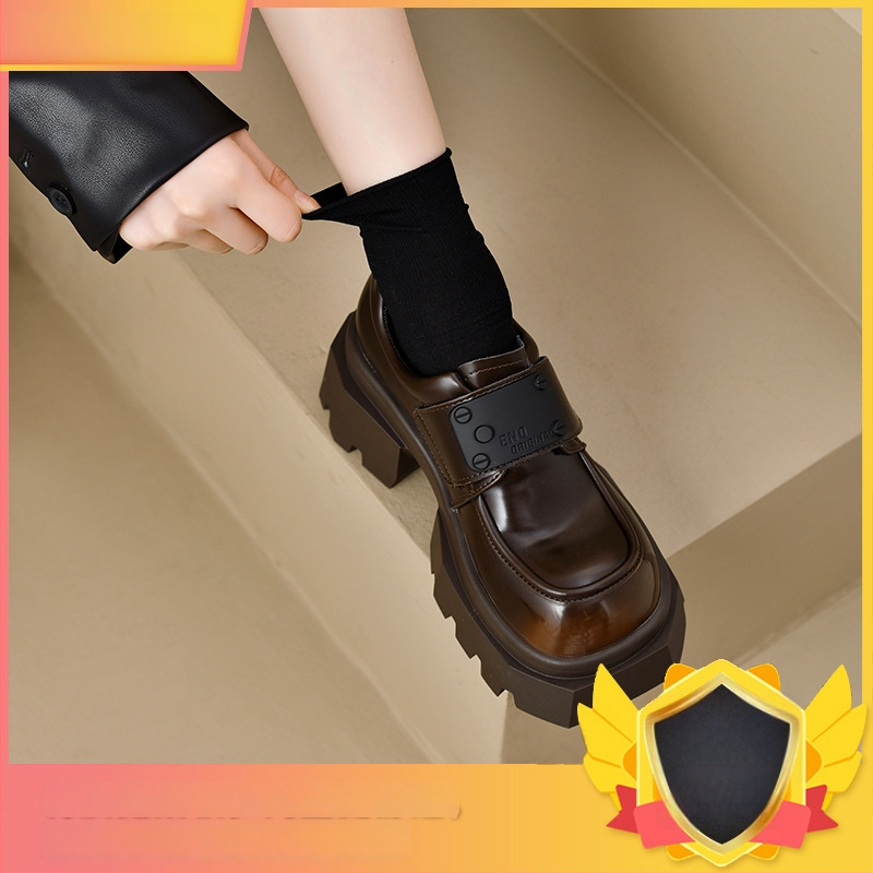 Sieviešu britu stila loaferi ar 6–8 cm papēžu, augšējā daļa no augstas kvalitātes ādas, iekšējā odere no mikrošķiedras