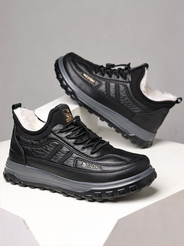 Vyriski žieminiai sniego batai, viršus iš mikropluošto odos, viduje vilnos įdaila, PU padas, atsparūs iki -40°C.