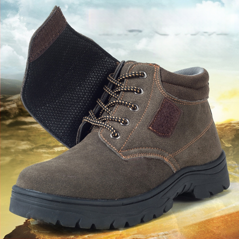 Apsauginė avalynė suvirinimui: atspari smūgiams ir perforacijai, medžiaga: atvirkštinis velūras, plieninis pirštas, vidutinio aukščio viršus.