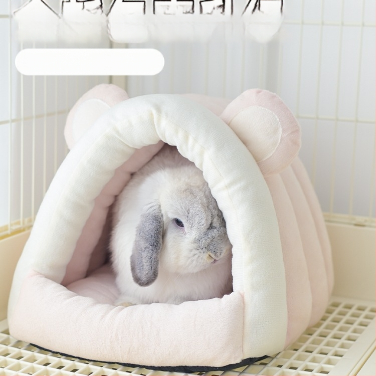 Naminių gyvūnėlių lizdas – žiemiškai šilta guolis triušiams ir mažiems žvėreliams; Medžiaga: šilko gėlės