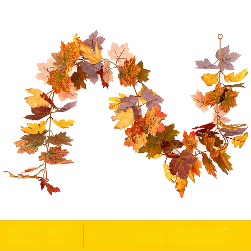 Simulēta liana ar kļavas lapām, zīda ziediem, rotang konstrukcija, OPP iepakojums, daļēji automatizēta un daļēji manuāla ražošana