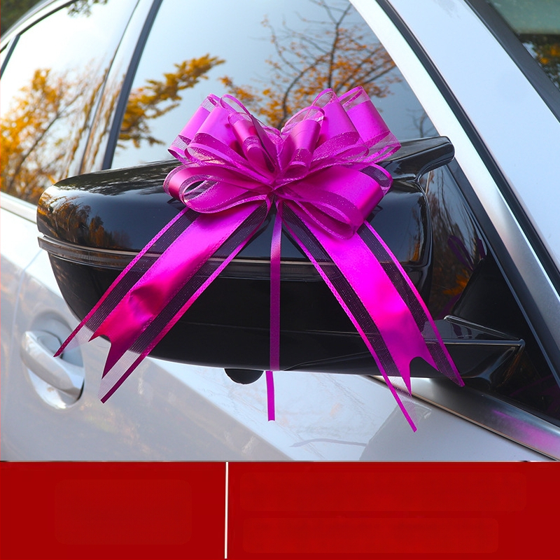 Vestuvių automobilių dekoras — Didelė juostelė ant durų rankenų, juostelė ir traukiama gėlė (Medžiaga: plastikas; Tinka: Vestuvės; Kategorija: Vietos dekoravimo rekvizitas)