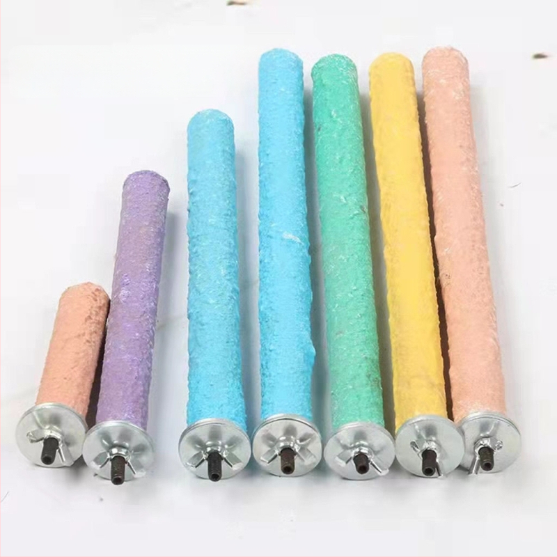 Papūgai skirta žaislas nagų ir snapo šlifavimui, suaugusioms paukščiams.