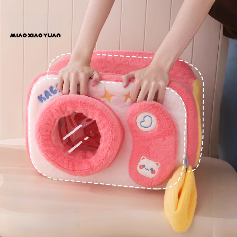 Kassi pes su suletud disainiga — Materjal: jänese veluur, svamm, terasest rõngas; Sobib kassidele; Kategooria: koduloomade pesad ja puurid