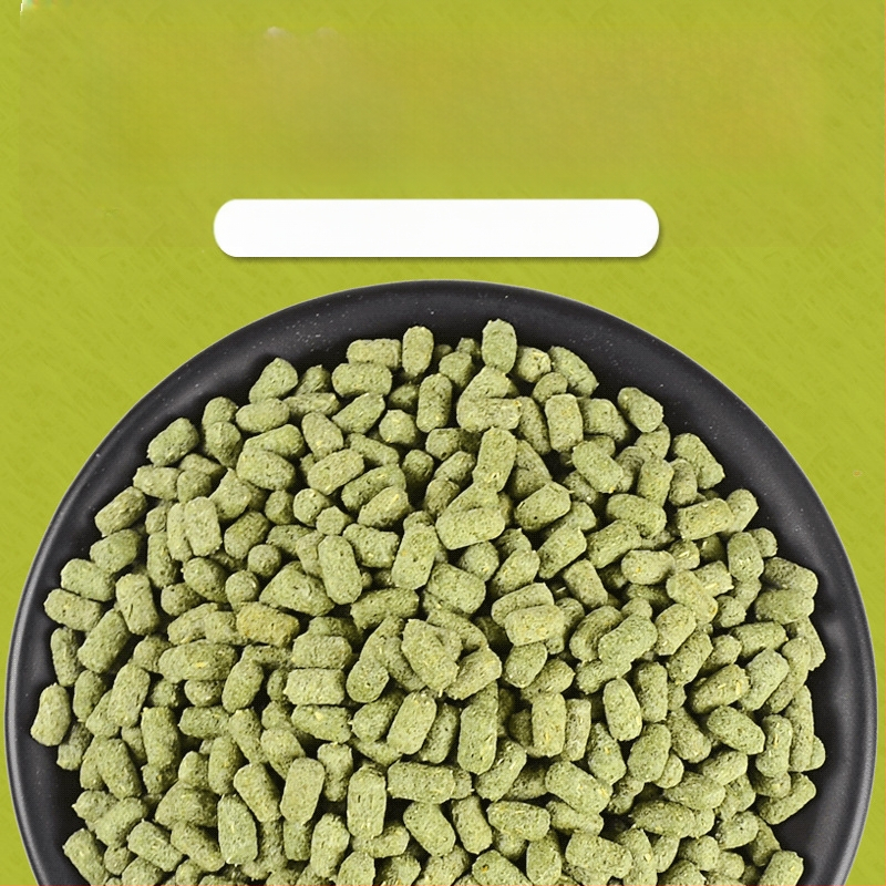 Džiovinta pašara jauniesiems triušiams ir jūrų kiaulytėms — lucernos granulės, 150 g, prekės ženklas Running around