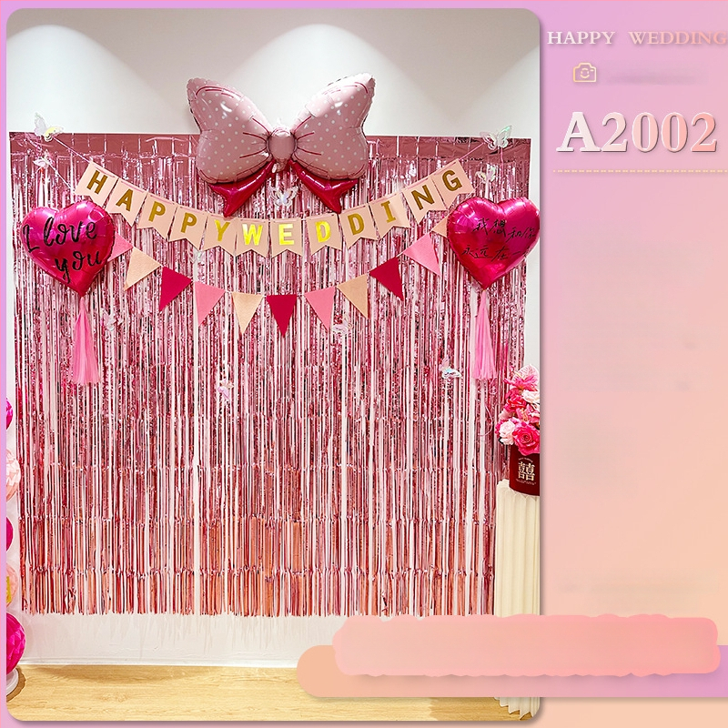 Vestuvinės patalpų fono rekvizitas – romantiška nuotaika, kaspinų dekoracijos, plastmasės medžiaga, tinkama vestuvėms