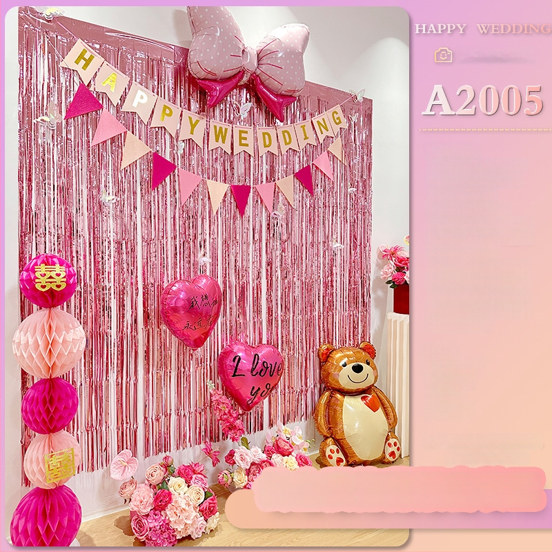 Vestuvinės patalpų fono rekvizitas – romantiška nuotaika, kaspinų dekoracijos, plastmasės medžiaga, tinkama vestuvėms