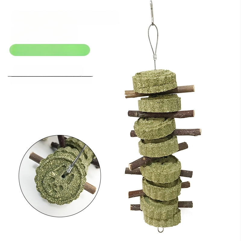 Džiovintas maistas triušiams ir hamstersiams — kramyklių lazdelės su Timotija žole ir obuolių šakelėmis, Carrot Valley