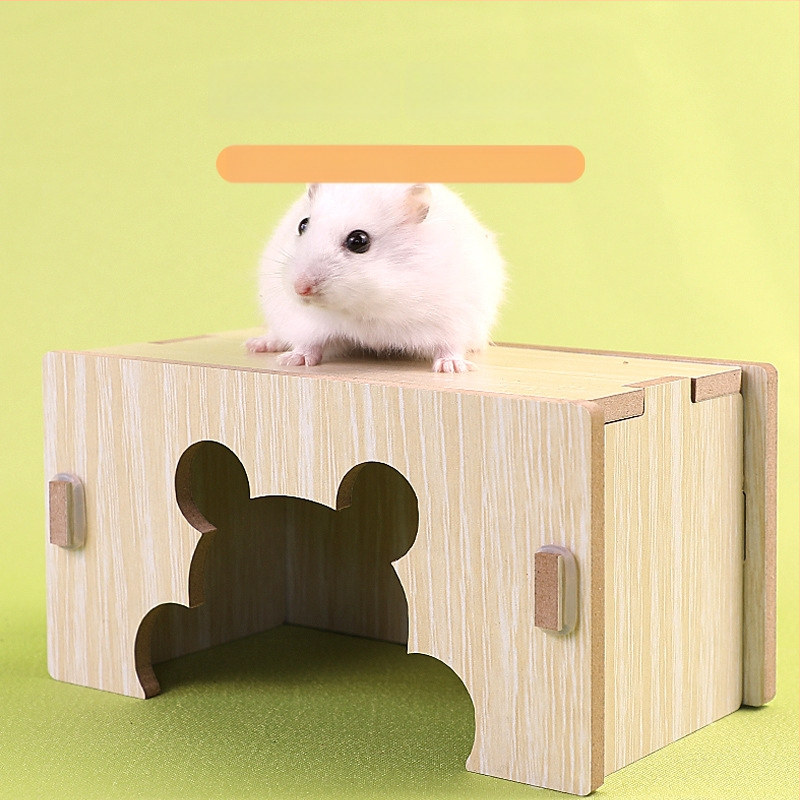 Medinis namelis hamsteriui su vienu kambariu — masyvus medis, lizdas mažiems gyvūnams