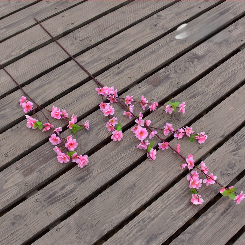 Viltotas persiku zieds zari dekorācijai mājās; Materiāls: zīda ziedi; Veids: simulētie persiku ziedi; Svars: 80 g; Piemērošana: kāzas, mājas dekors