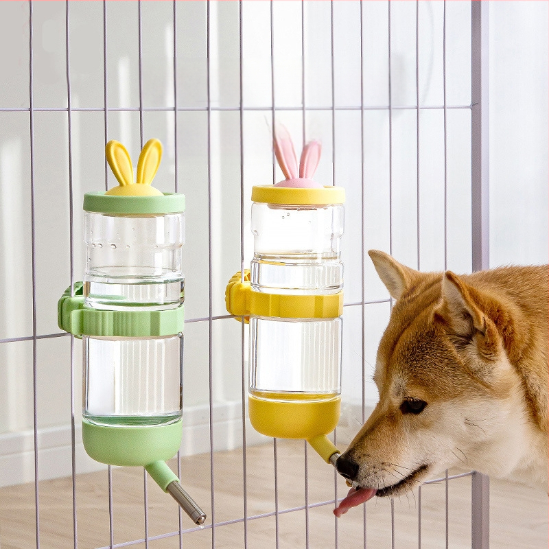 Pakabināms ūdens dozētājs mājdzīvniekiem — piemērots kaķiem un suņiem, bez mitras mutes, PET/PPR/PP materiāli, zīmols Dog, 45 gab. uz kartona