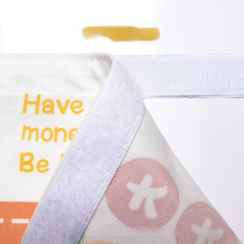 Geometriska poliestera auduma aizkars skaitītāja skapja maskēšanai dzīvojamā istabā, virtuvē vai ieejā; pakarināms aizkars; bez uzstādīšanas.