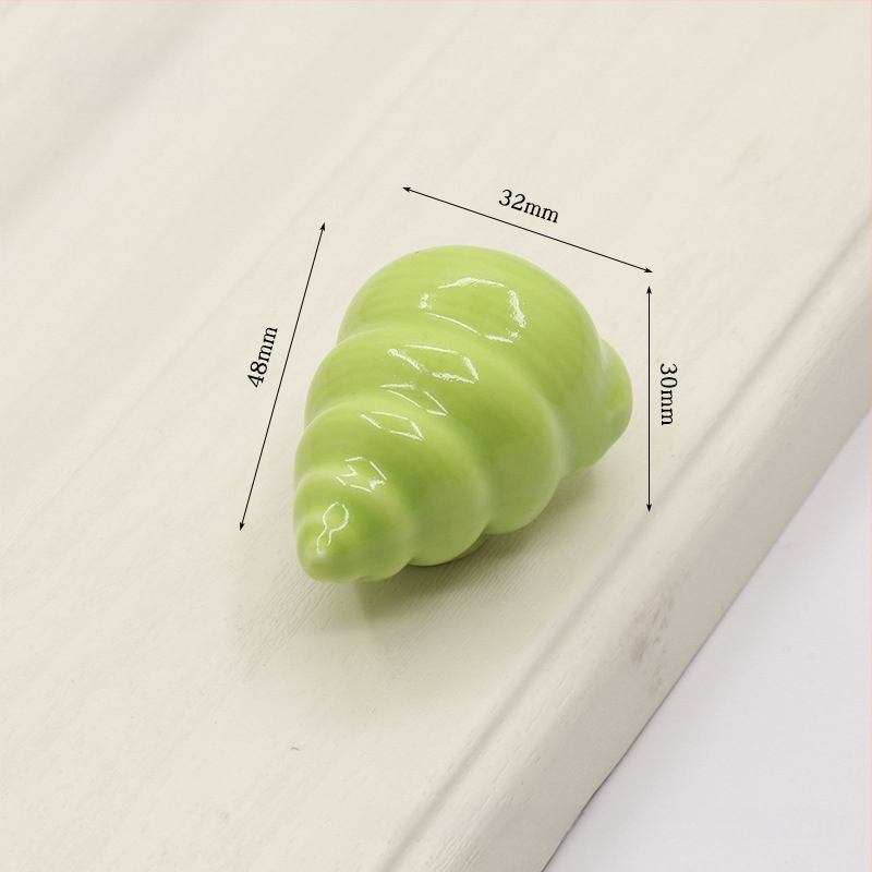 Kriauklės formos spintelės rankena | Keramika ir varis | Sfėrinė forma | Slėptas montavimas | Slėginio liejimo technologija | Modelis 1362