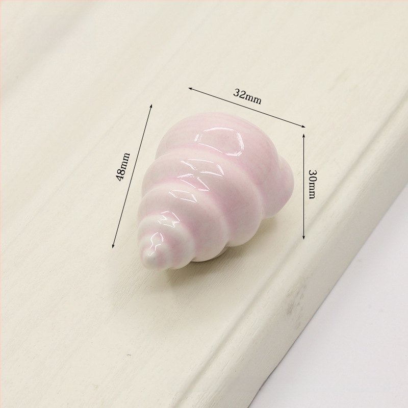 Kriauklės formos spintelės rankena | Keramika ir varis | Sfėrinė forma | Slėptas montavimas | Slėginio liejimo technologija | Modelis 1362