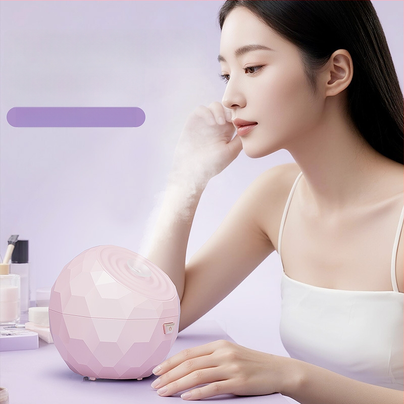 Veido odos garintuvo su karštu rūku ir nano drėkinimo purkštuvu, namų naudojimui; miglos laikas 31–60 s; 1-asis greitis; karštas purškimas; korpuso danga purškimo danga; be įmontuotos baterijos