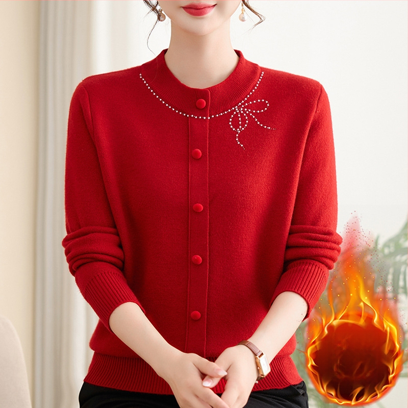 Megztinis su gobtuvu vidutinio amžiaus moterims, fliso įdaila, apvali kaklo linija, ilgomis rankovėmis, laisvas kirpimas, mašos raštas, poliesterio pluoštas 80–90%