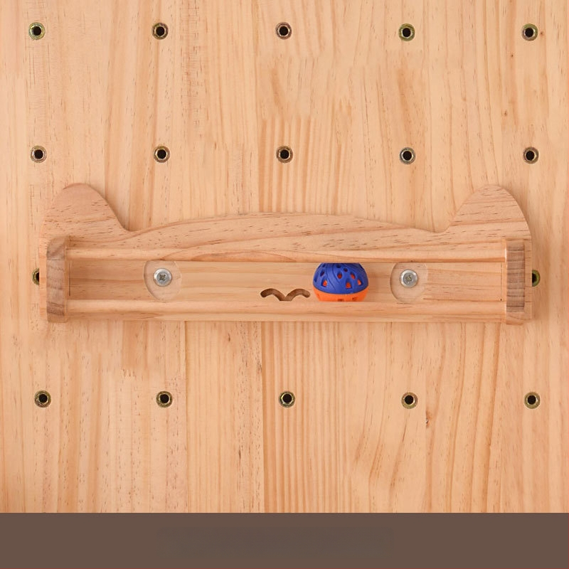 Koka sienas kaķu kāpņu rāmis ar integrētu guļvietu un plauktu, vienkāršs stils, bez urbuma