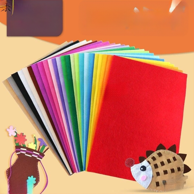 Spalvota spausdinta neausto audinio, filto medžiaga, pakuotė 10 lakštų