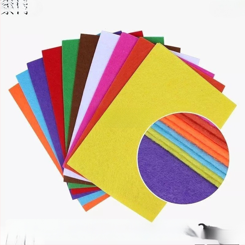 Spalvota spausdinta neausto audinio, filto medžiaga, pakuotė 10 lakštų