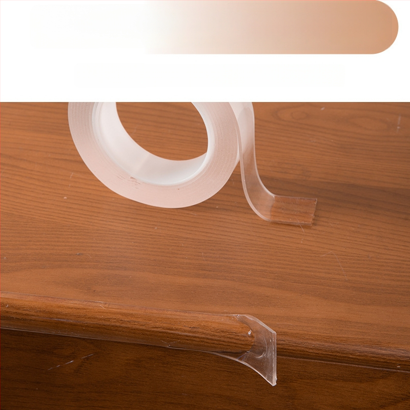 Mēbelēm paredzēts PVC stūru aizsargs, caurspīdīgs, 2 mm biezums, garumi 1/2/3/5 m