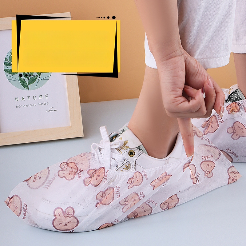 Vienkartiniai spausdinti avalynės gaubteliai iš neaudinio, dulkių atsparūs, storesni, pritaikyti dirbtuvėms ir klasei