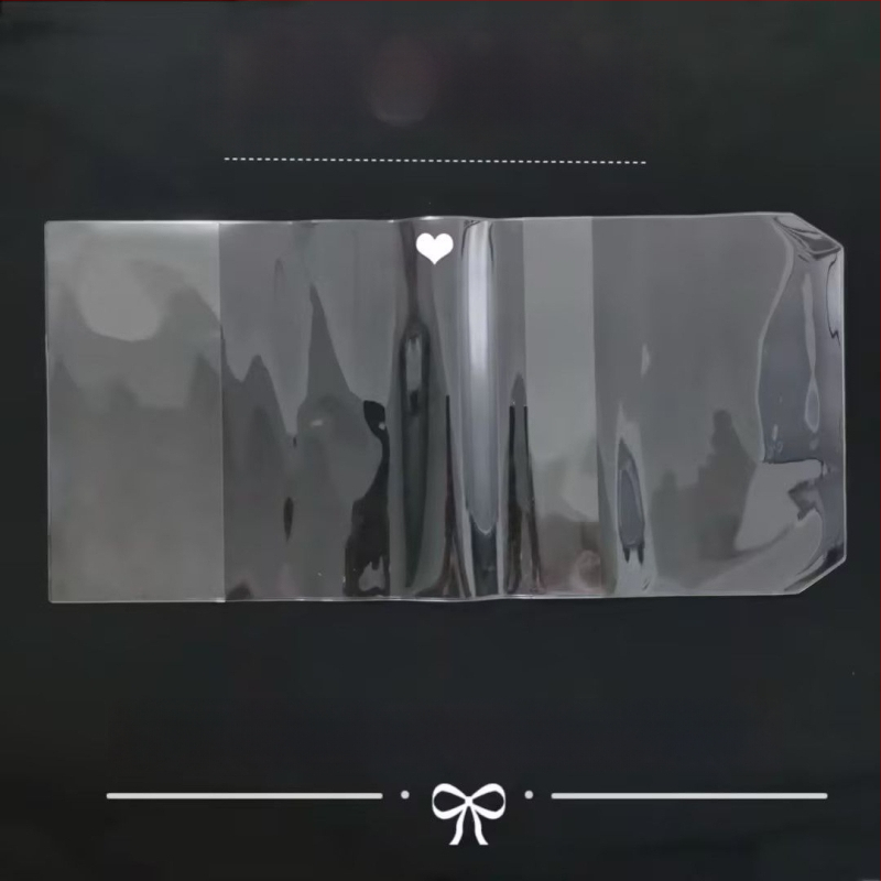 Caurspīdīgs PVC vāciņš grāmatām un dienasgrāmatām — Zīmols: Other; Materiāls: PVC; Importēšana: Nē; IP atļauja: Nē; Dāvana: Nē.