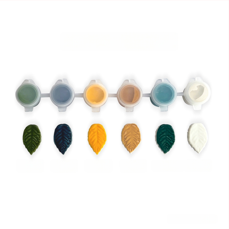 Alglazuuriga keramikapigmendi ribad – mineraalpigmentid, keskmise temperatuuriga glasuur, 3 ml per riba, 6 riba