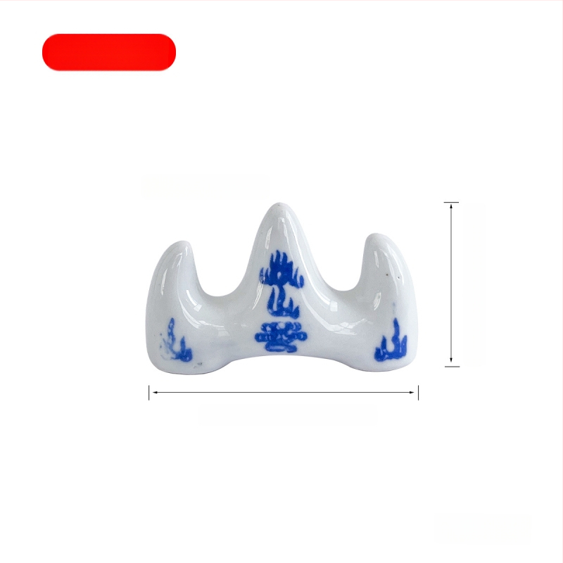 Keraminis šepetėlių laikiklis kalno formos, mėlynos ir baltos porcelianos stilius, piešimui ir meno pamokoms