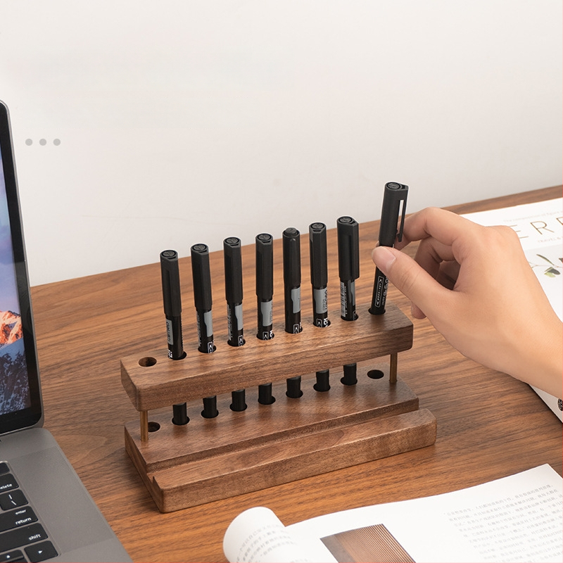 Medinis rašiklių ir šepetėlių laikiklis, arbatos ceremonijos stovas — Modelis 8044; Medžiaga: medis; Tinka dovanai: gimtadienis, apdovanojimas