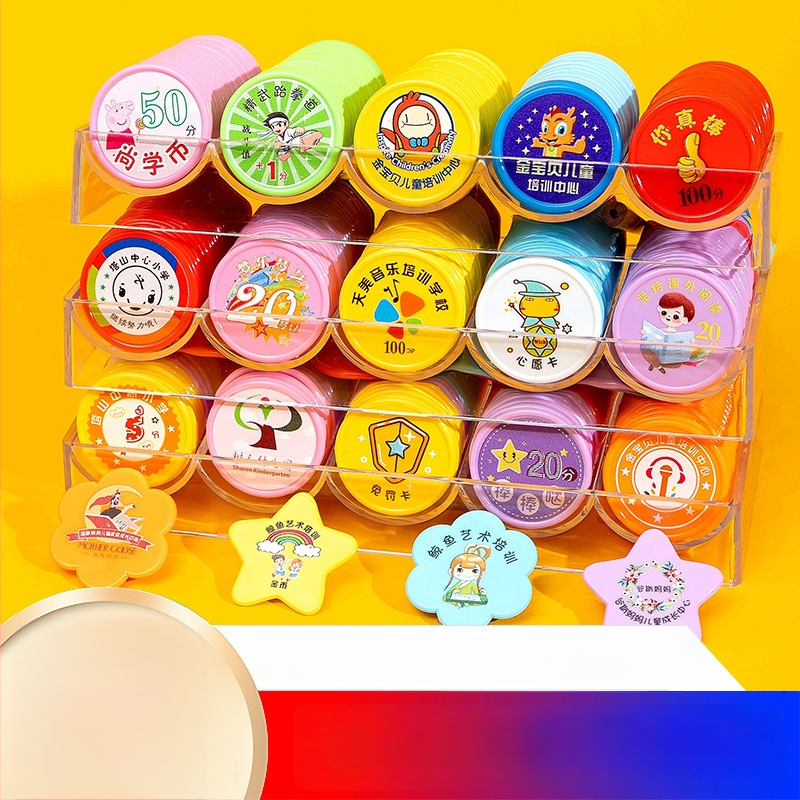 Plastist auhinnatokenid lastele — PS materjal, karp 10 000 tk, kiibi spetsifikācijas, kohandamine saadaval