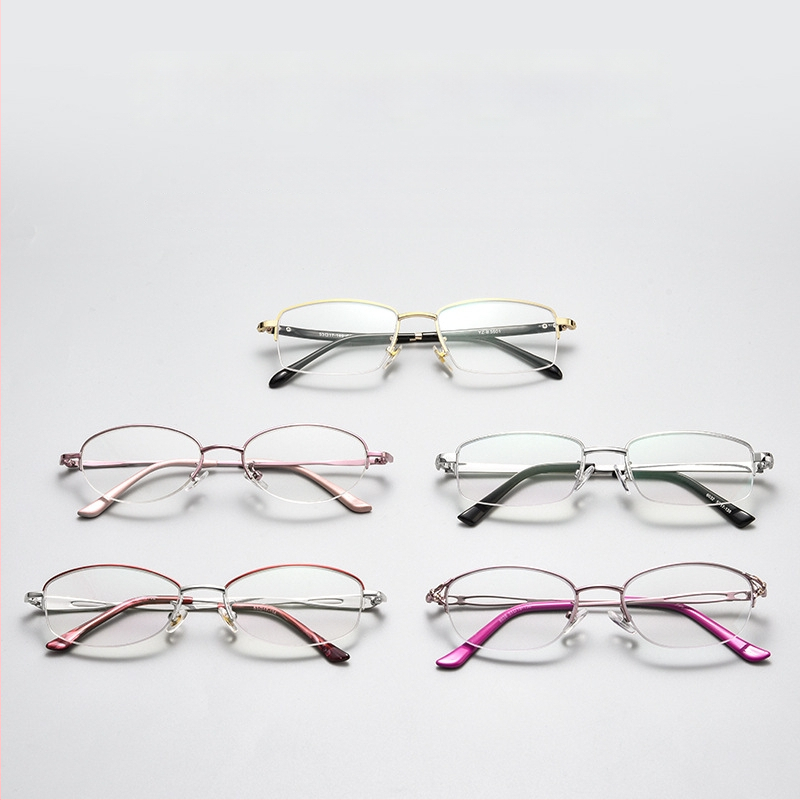 Lasīšanas brilles no ļoti vieglas sakausējuma ar pusrāmja rāmi, AC lēcas, anti-zilā gaismas aizsardzība un radiācijas izturība.