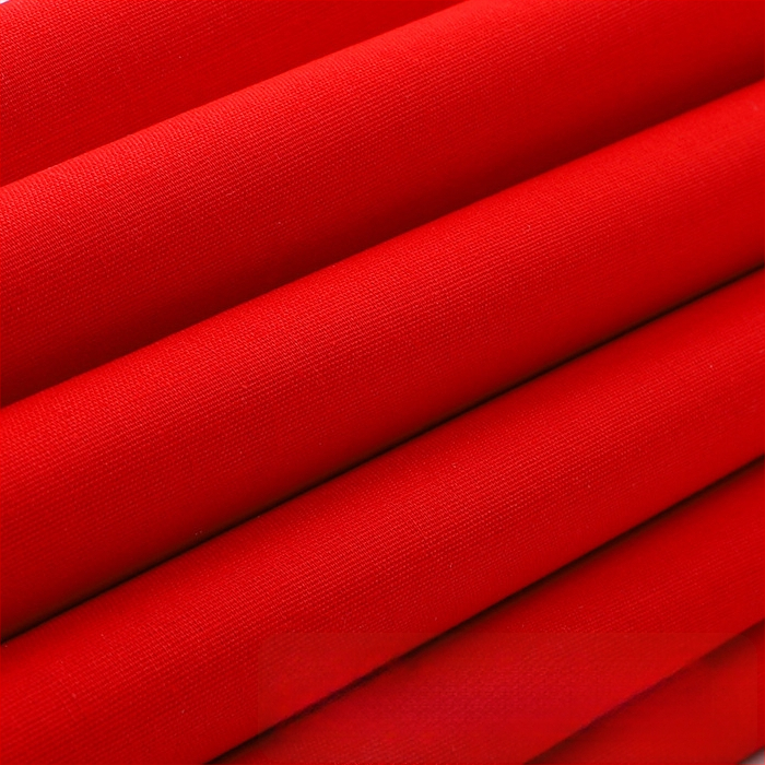 Dekoratyvinė audinys, 65% medvilnė, 35% poliesteris; dažymas; tie-dye modelis; rankų mezgimo efektas.