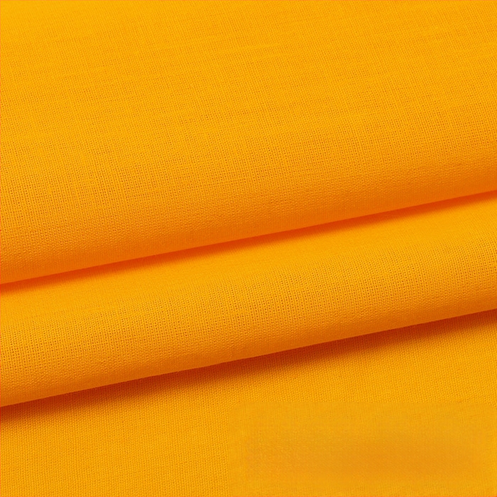 Dekoratyvinė audinys, 65% medvilnė, 35% poliesteris; dažymas; tie-dye modelis; rankų mezgimo efektas.