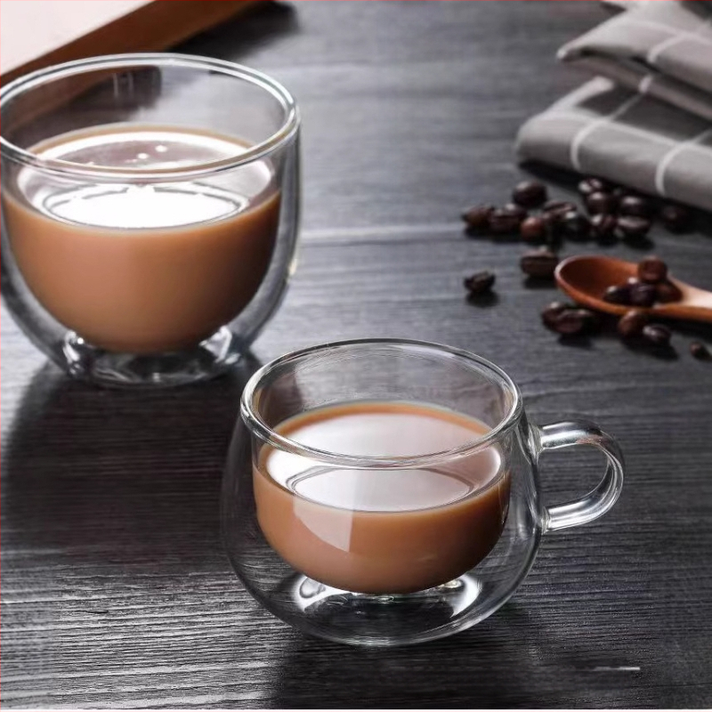 Kavos puodelis su dviejų sluoksnių borosilikatinio stiklo, su rankena, šiuolaikiško minimalistinio stiliaus, tinkamas kavinei