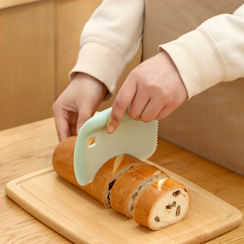 Multifunkcinis tešlos pjovimo peilis ir virtuvės mentele su matavimo skale, PP medžiaga, šiuolaikinio minimalistinio dizaino