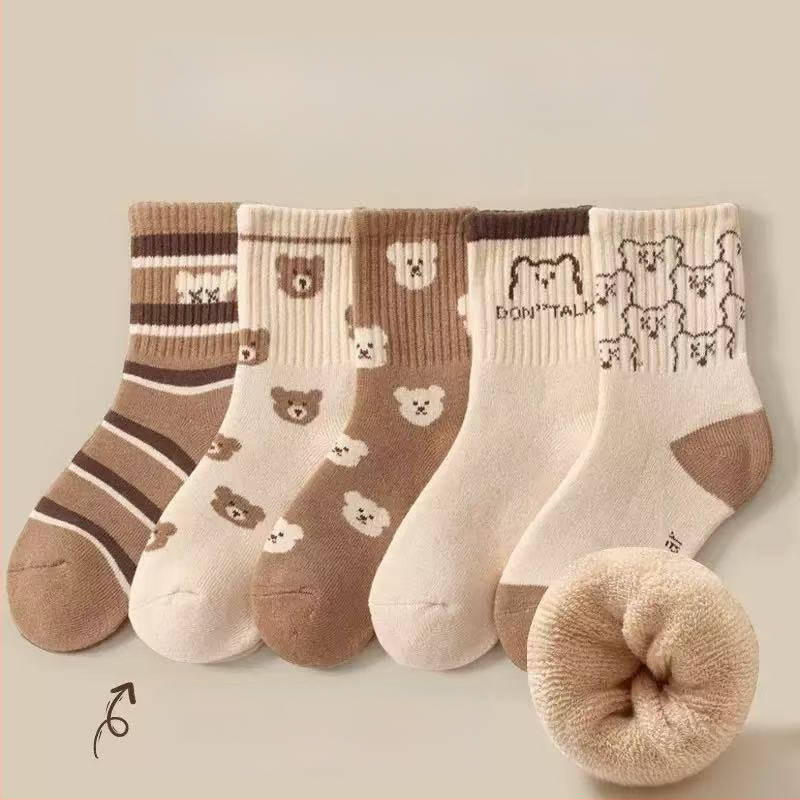 Laste paksud terry sokid polüesterist, keskmise pikkusega, karikatüübiga, talveks