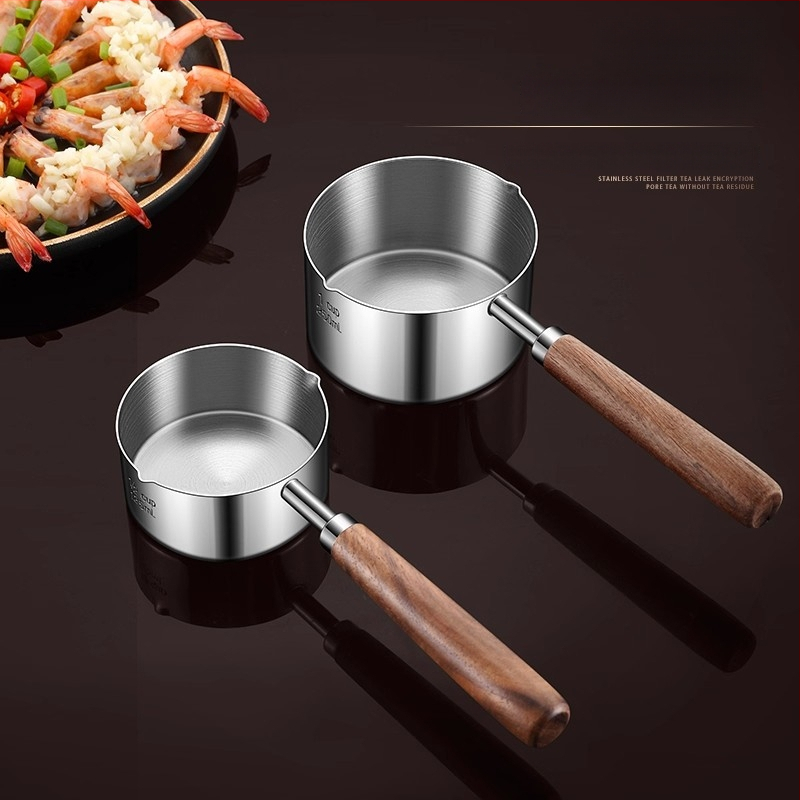 304 nerūdijančio plieno aliejinė keptuvė, plokščią dugną, be dangos, 3,5 cm gylio, skirta įkaitinti aliejų ir skoninti