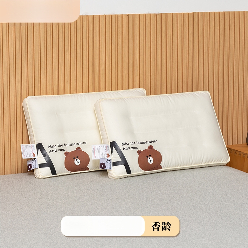 Vaiko pagalvė iš grynos medvilnės kaklo atramai, stačiakampė forma, užpildas poliesteris, užpildo aukštis 1–5 cm, vienam vartotojui