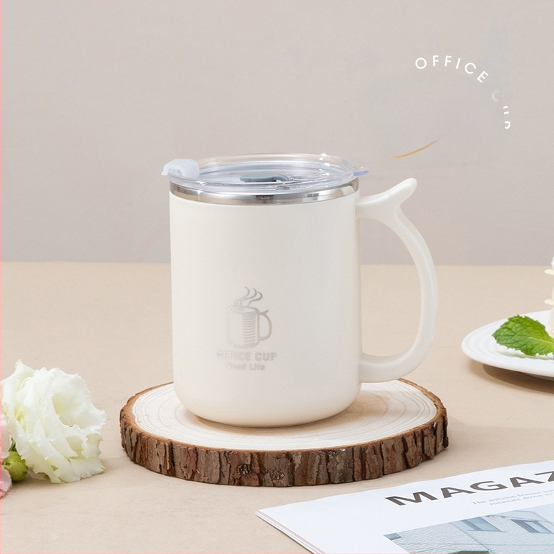 KEBI 304 nerūdijančio plieno dviejų sienų izoliacinis vandens puodelis su PP dangteliu