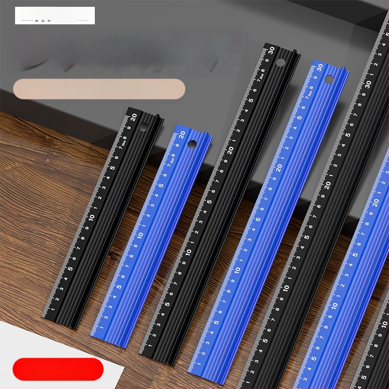 Cassiolo aliuminio lydinio liniuotė piešiniams – sutirštėtas korpusas, apsauginis kraštas, piešimo vadovas