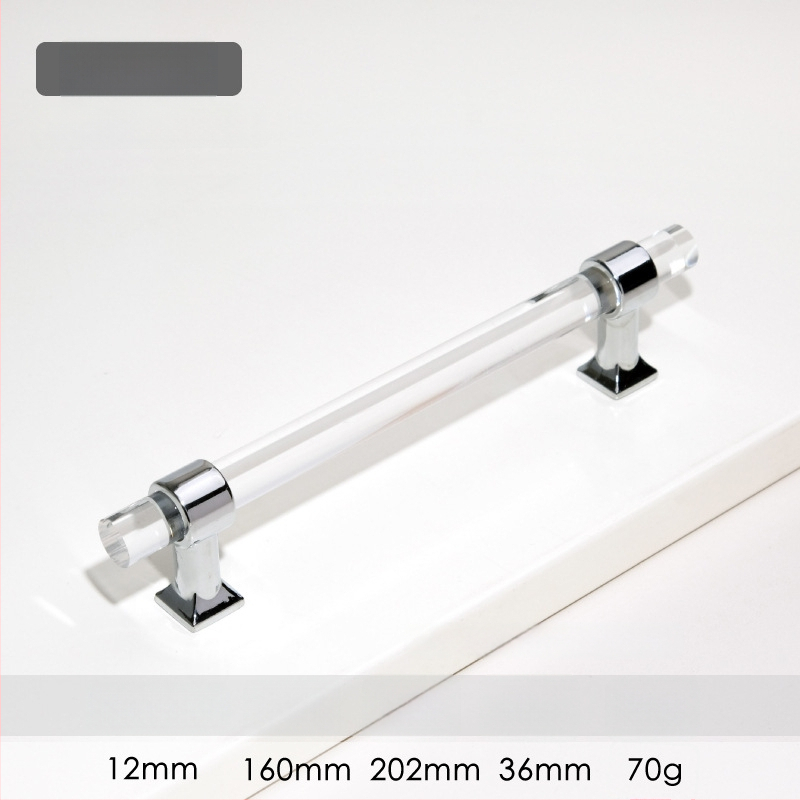 Spintelės durų rankenėlė – Modelis 96 • Medžiagos: akrilas, cinko lydinys • Stilius: šiuolaikinis minimalistinis • Pritaikymas: spintelės durims