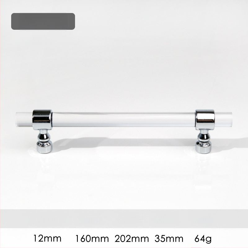 Spintelės durų rankenėlė – Modelis 96 • Medžiagos: akrilas, cinko lydinys • Stilius: šiuolaikinis minimalistinis • Pritaikymas: spintelės durims