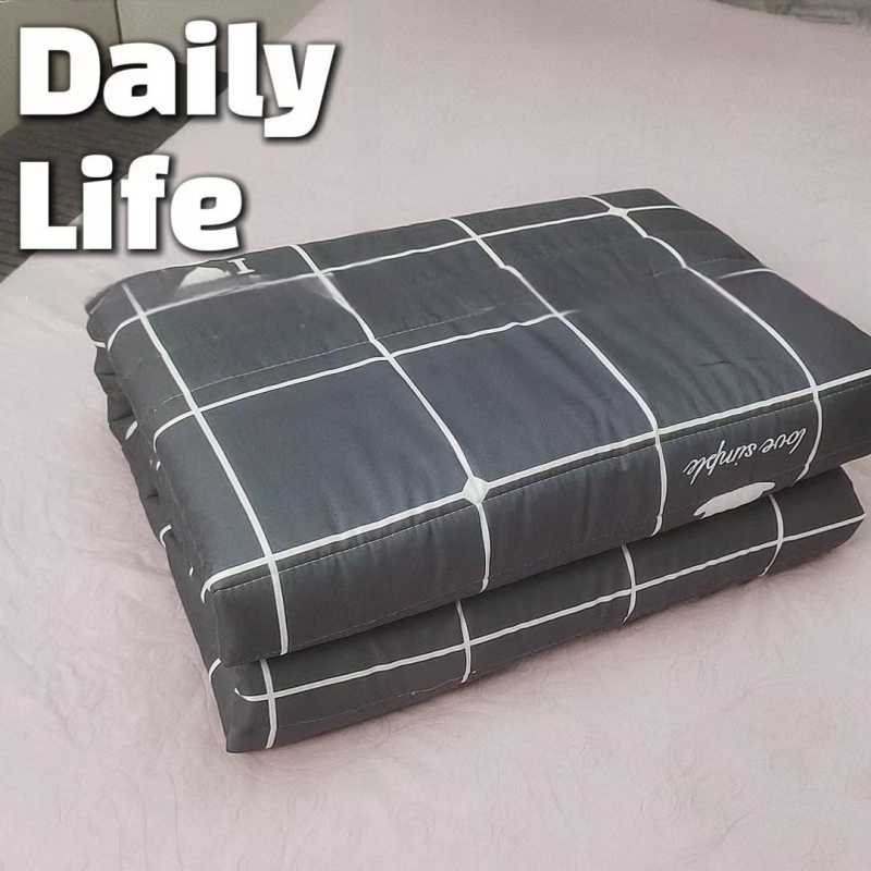 Antklodė su Silk Cotton užpildais, sintetinių pluoštų audinys, 1.5 kg, pavasaris-ruduo, siūta ir siuvama