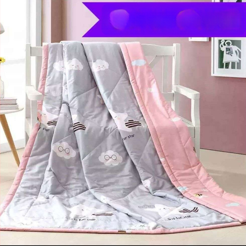 Antklodė su Silk Cotton užpildais, sintetinių pluoštų audinys, 1.5 kg, pavasaris-ruduo, siūta ir siuvama