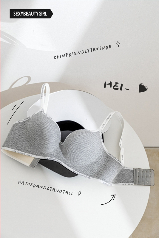 Push-Up nailoninė liemenėlė, 3/4 puodeliai, atsegamos petnešėlės, nugaros užsegimas su trimis kabliukų eilėmis, vientisas dizainas