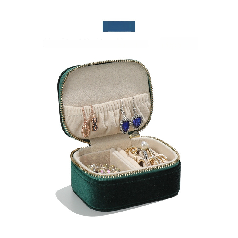 Rīsu velūra juvelierizstrādājumu kastīte prsteniem, auskarām un kulonam — pārnēsājama, augstas kvalitātes iepakojums