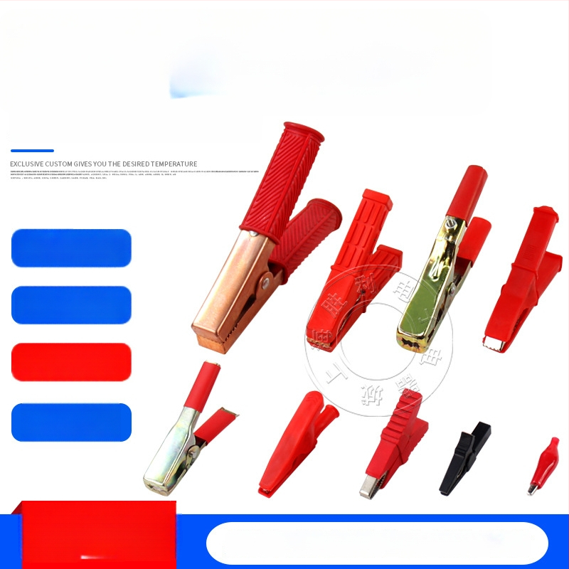 Iš gryno vario pagamintas krokodilo klipsas su gaubteliu laidimu ir automobilio akumuliatoriaus testavimui